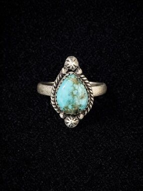 💎 Lone Mountain Turquoise Ring – Sterling Silver 💎